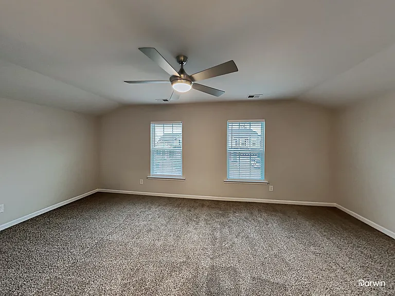 701 Redbud Ln — Photo 21