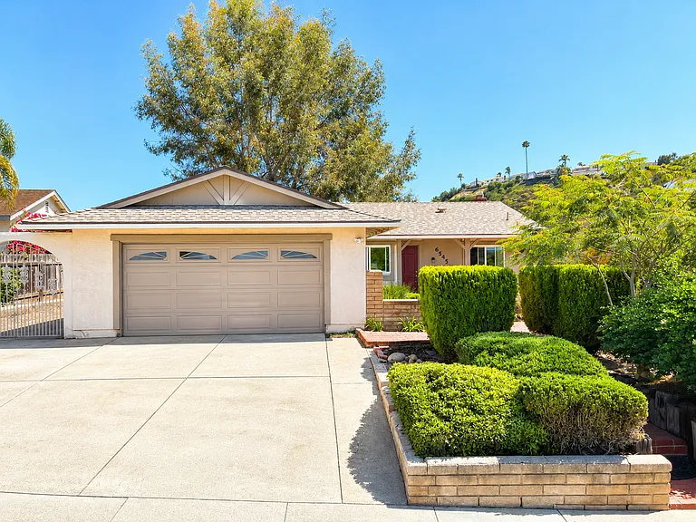 6545 Oakridge Rd — Photo 3
