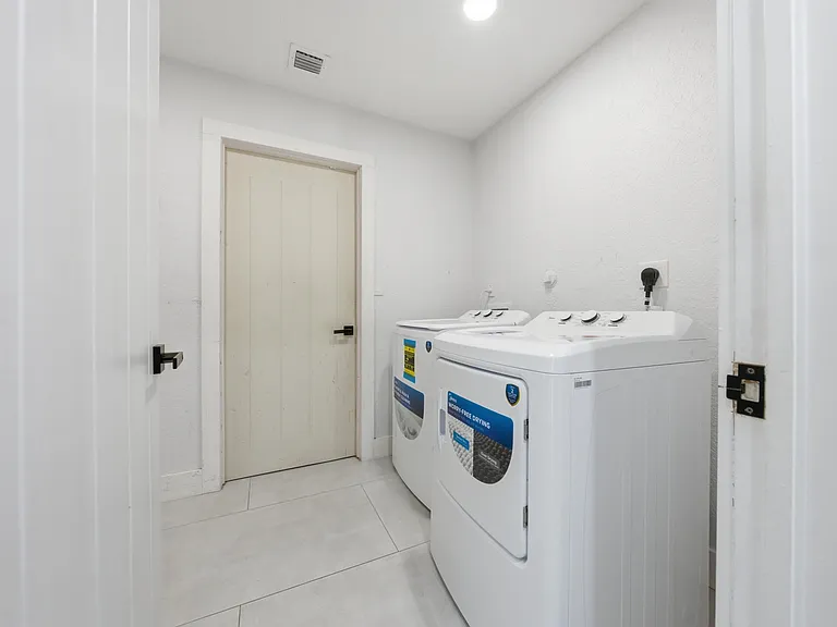 149 Ponce De Leon St — Photo 14