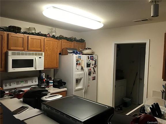 5th image of 5015 Wallace Creek Ln