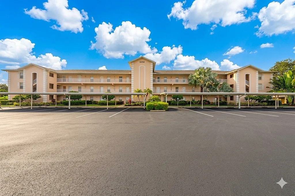 Building Photo - 3250 Cypress Glen Way #406