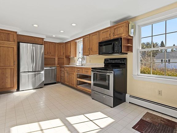 5th image of 93 Caron Street