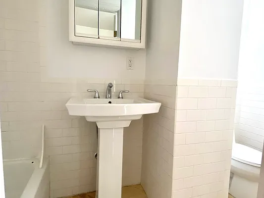 Rented by Corcoran | media 12