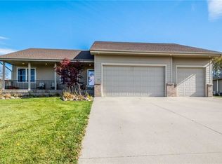 5911 NW 3rd Ct, Des Moines, IA 50313
