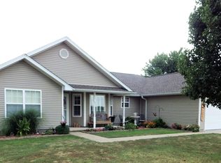 1110 N Main St, Diamond, MO 64840
