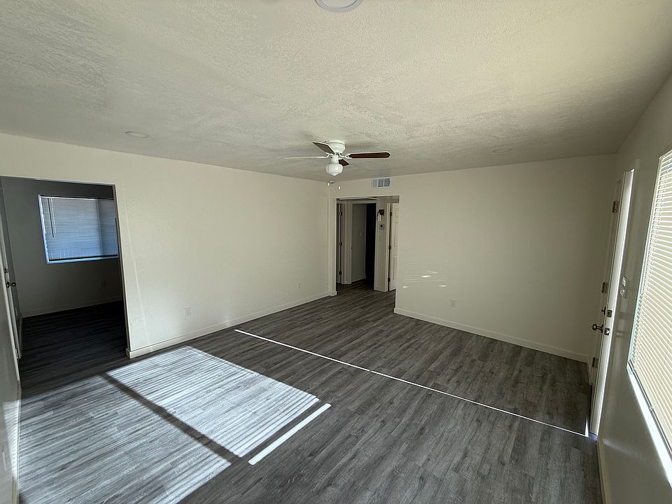 1st image of 4812 Summertree Ln #B