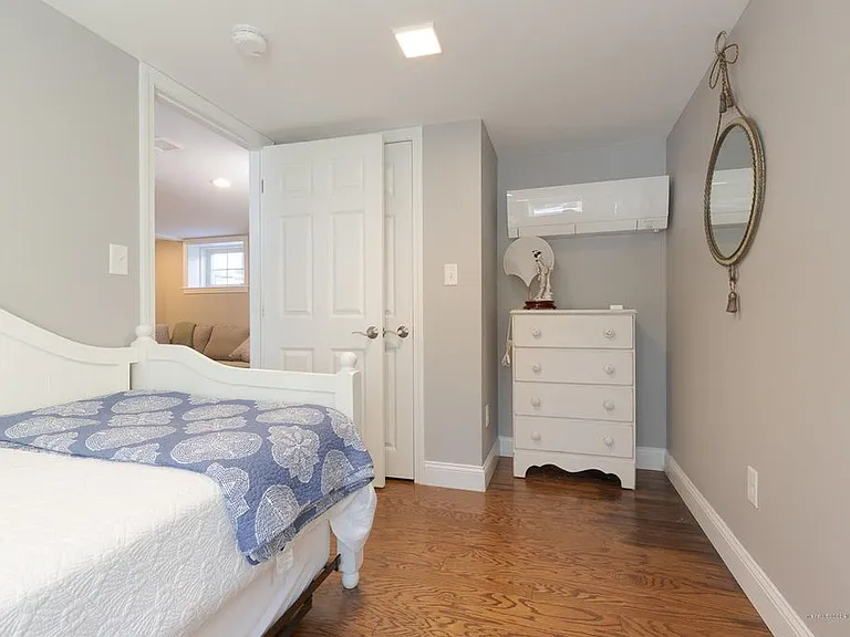 Cottage St — Photo 13