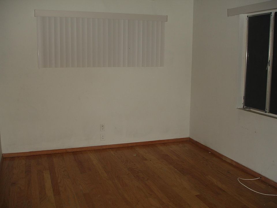 2nd image of 68241 Calle Blanco
