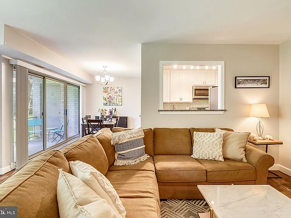 5th image of 12215 Braxfield Ct APT 8