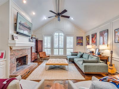 813 Singing Hills Dr, Garland, TX, 75044