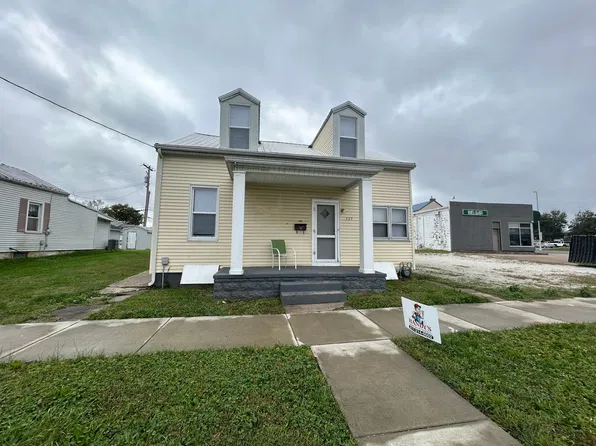 325 N 14th St, Quincy, IL 62301