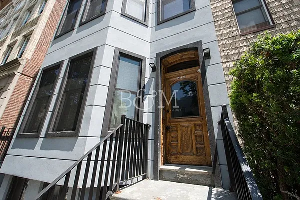 Rented by Brick&Mortar | media 43