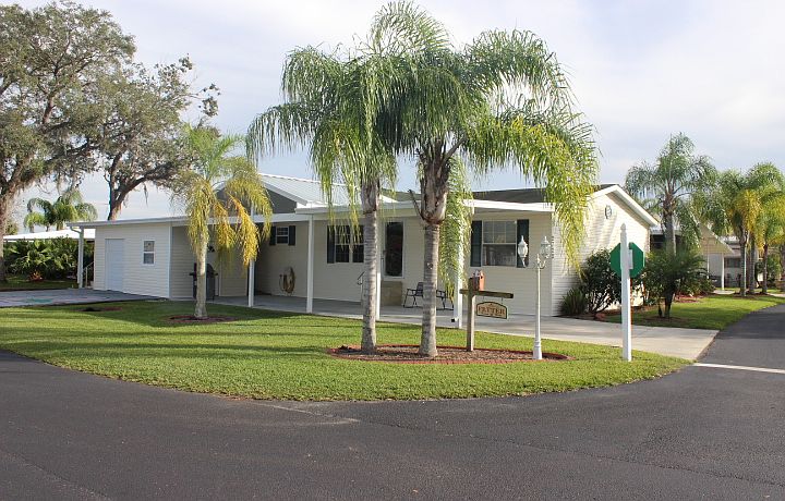 1st image of 2722 Vine Ln