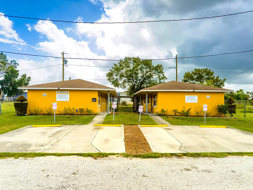 733 Booker Ave #2