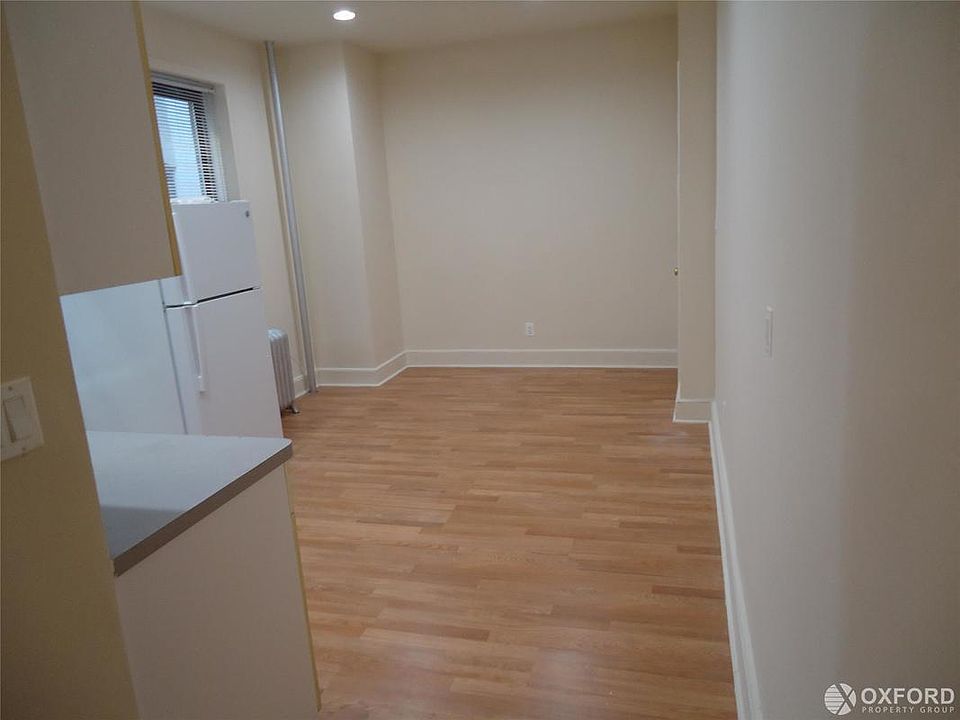 1st image of 2328 31st Ave APT 7