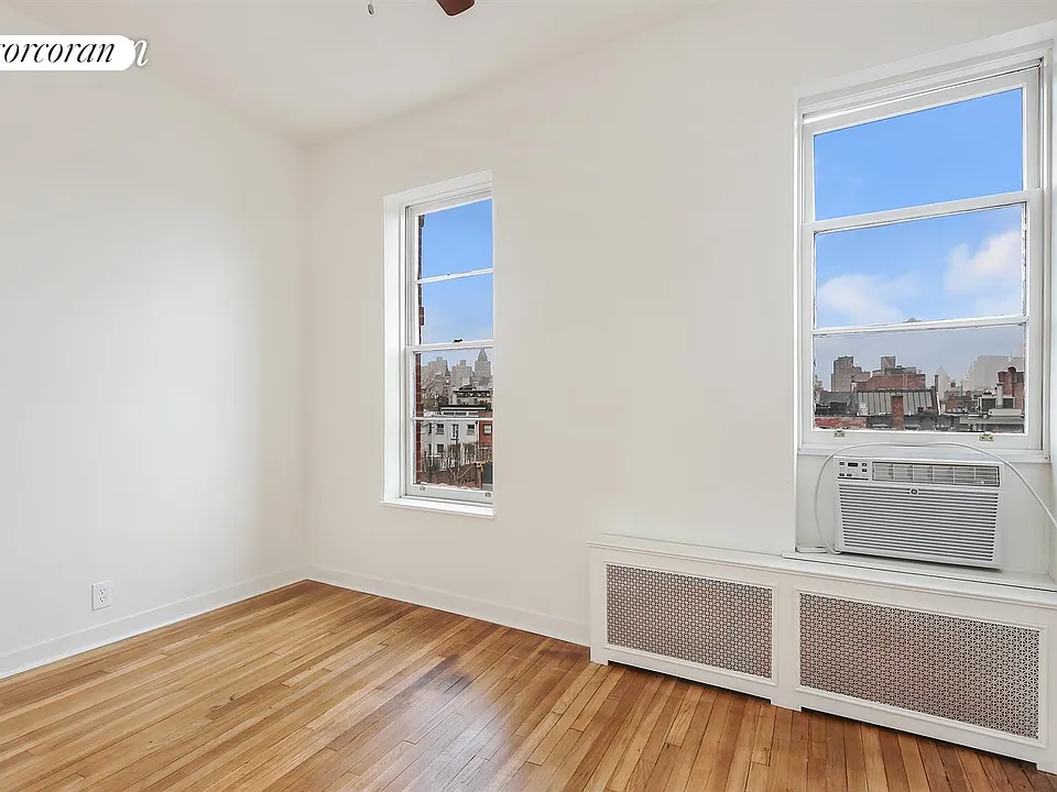 259 W 12th St #3A