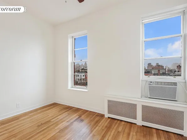259 West 12th Street image 1 of 7