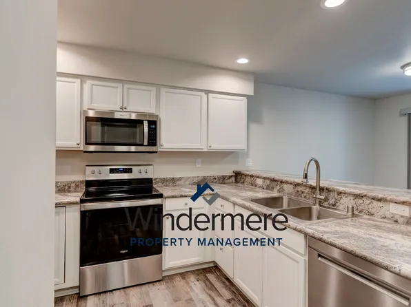 1621 SW Mulberry Pl #D102, Oak Harbor, WA 98277
