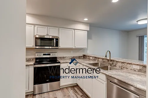 1621 SW Mulberry Pl #D102 Photo 1