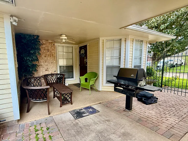Starlite Dr — Photo 14