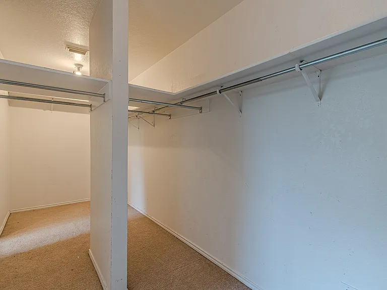 164 Springtree Holw — Photo 41