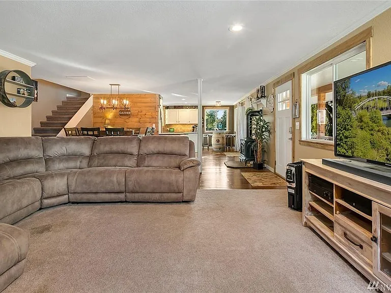 8391 State Route 903 — Photo 2