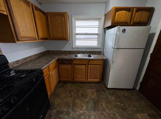 15 Crescent Ct FLOOR 2, Newark, NJ 07106