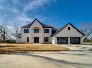 10381 Roberts Rd, Bentonville, AR 72713