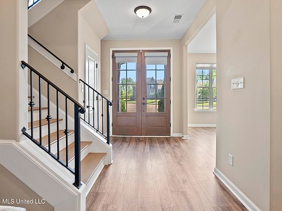 2nd image of 5626 Stonecrest Dr