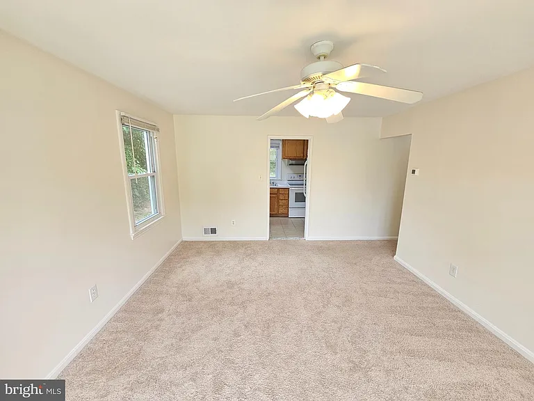 603 Pinewood Rd — Photo 8