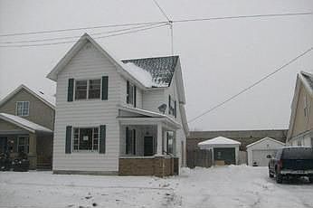 1st image of 827 4th St NW