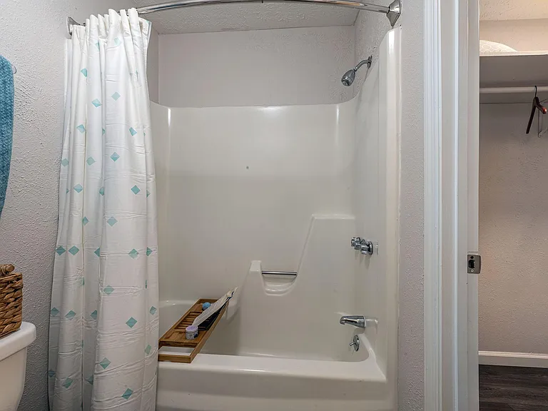 Chase Cove Apartments — Photo 14
