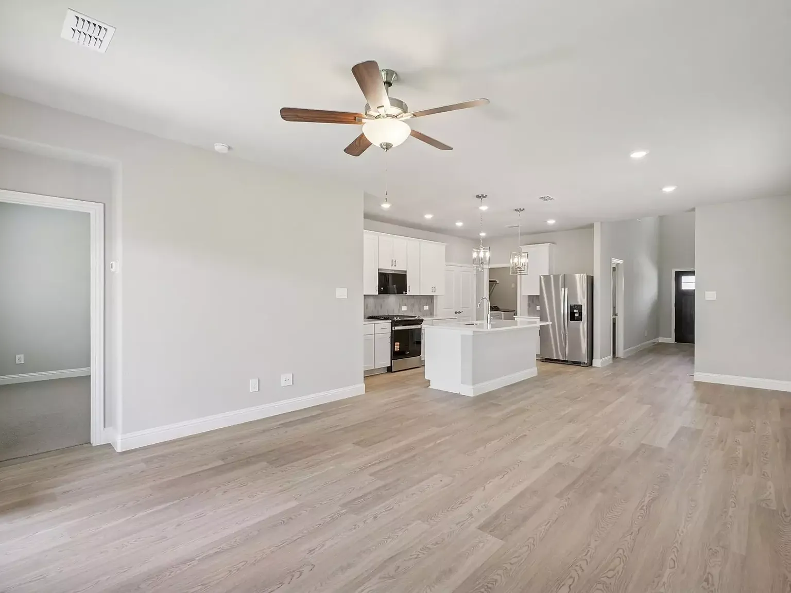 4 bed, 2.5 bath, 2055 sqft, $2,400 — Photo 1