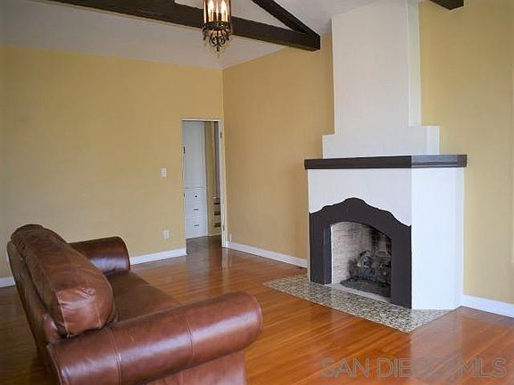 4th image of 3221 Dumas St