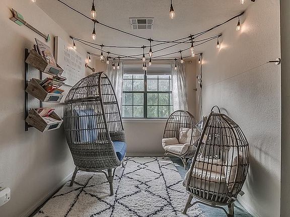 Upstairs reading nook 