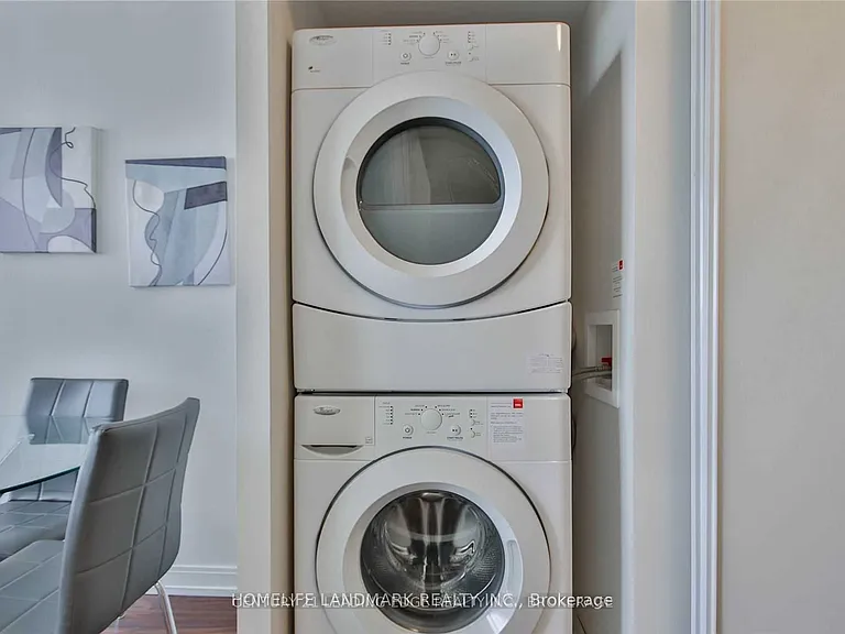 181 Village Green Sq #2819 — Photo 13