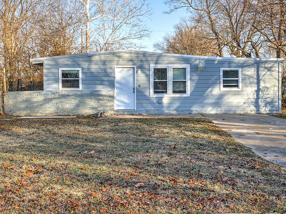 1st image of 2831 E 45th Pl N