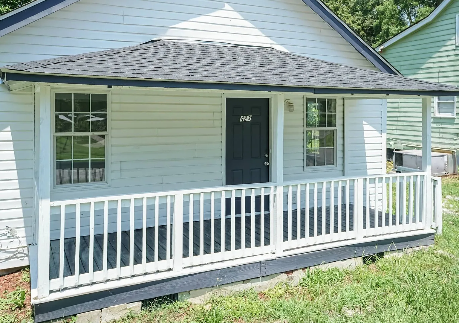 Three Bedroom Home! — Photo 4