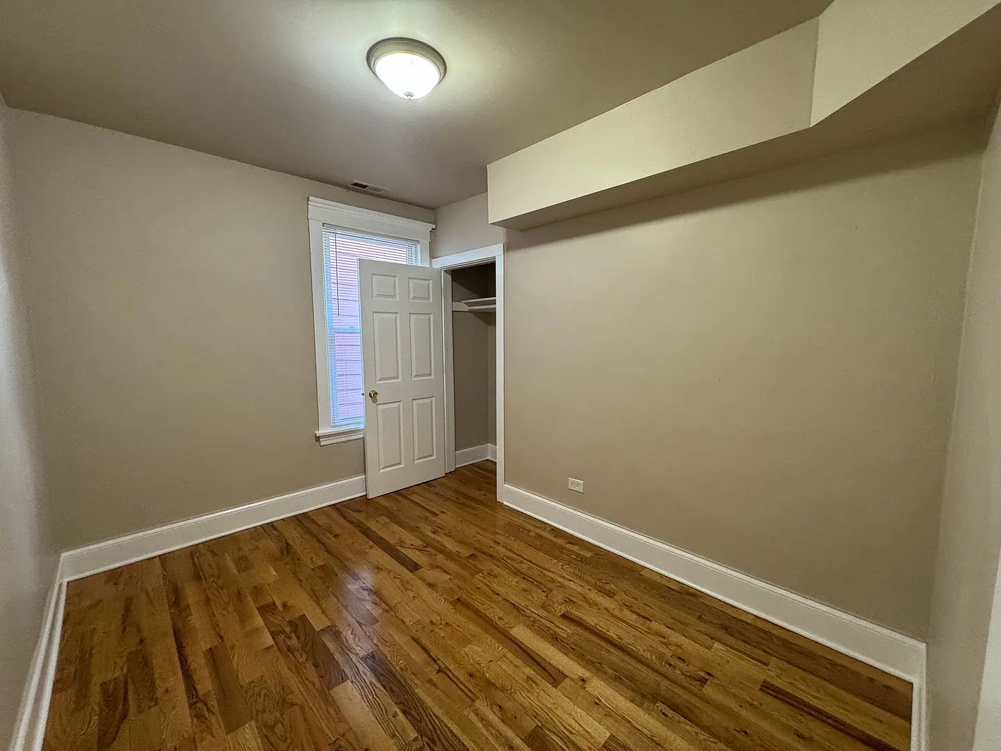 4 bed, $2,100 — Photo 3