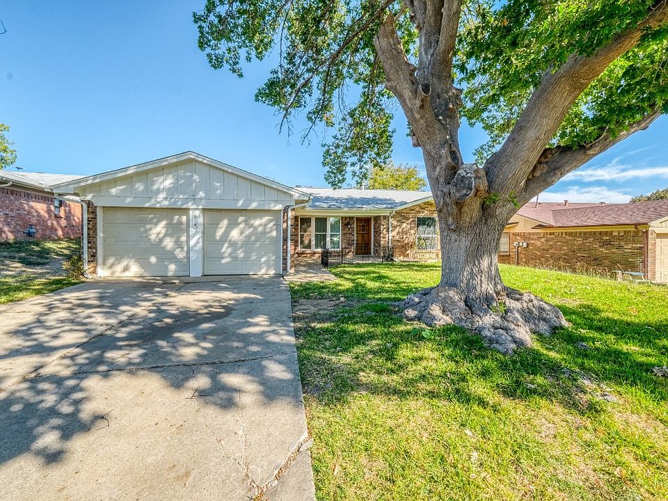 1st image of 1919 Briar Meadow Dr