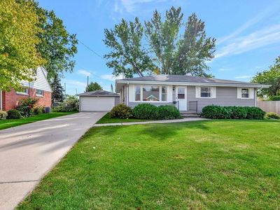 214 W Peckham St, Neenah, WI, 54956
