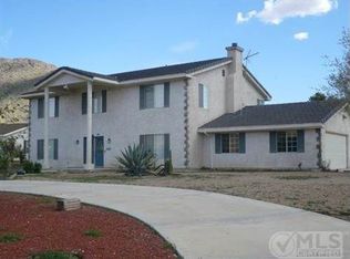 14676 Desert Star Rd, Apple Valley, CA 92307