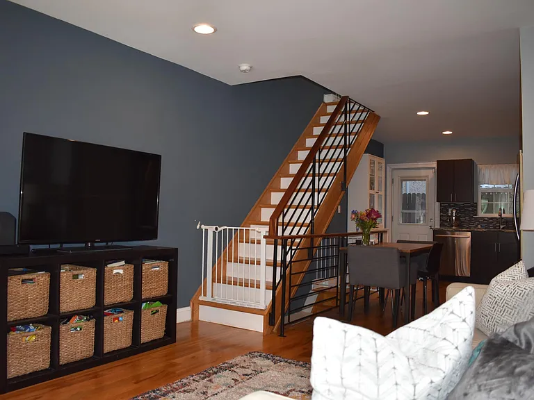 1169 S Clarion St — Photo 6