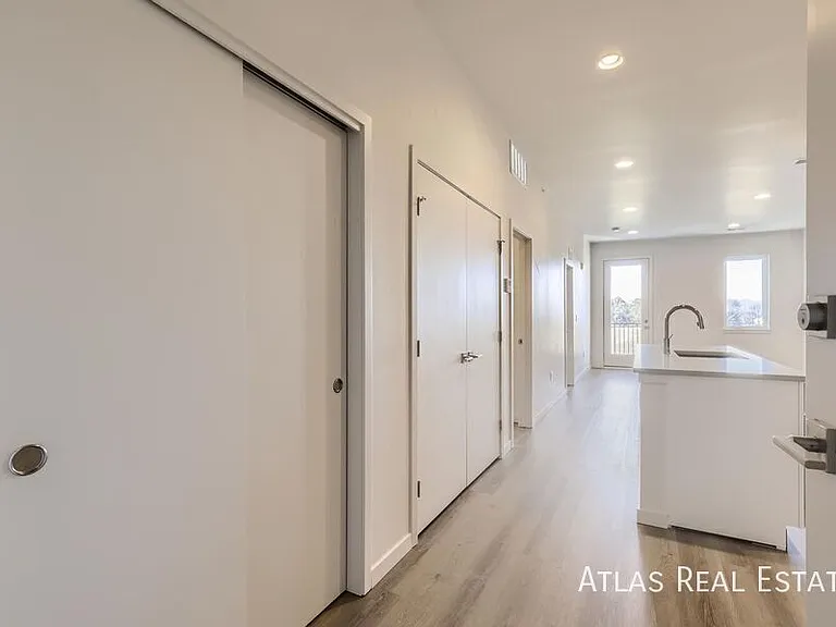 3830 N Olive St #204 — Photo 15
