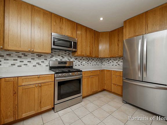 4th image of 10853 Chaucer Dr
