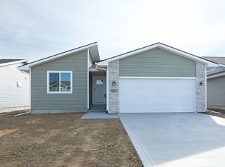 817 3rd Northwest St, Bondurant, IA 50035