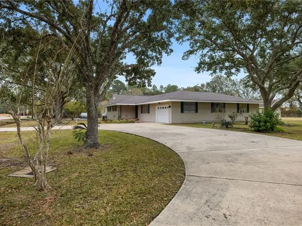 134 Hoover Dr, Slidell, LA 70461