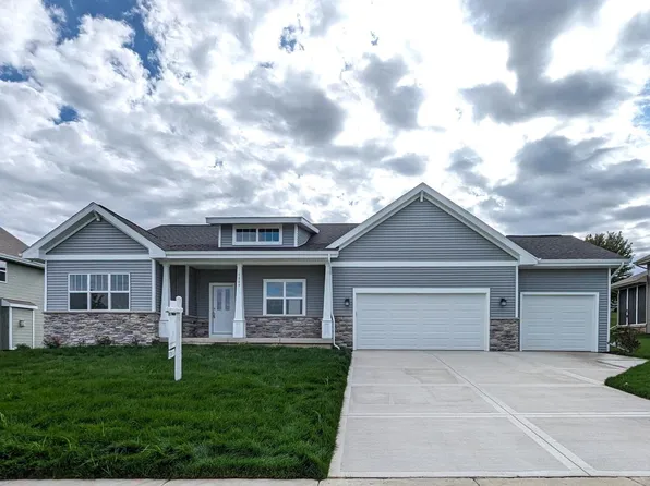 1809 St Olav Avenue, Mount Horeb, WI 53572