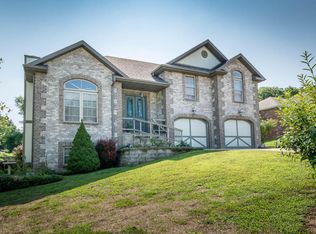 808 N 4th Ave, Ozark, MO 65721