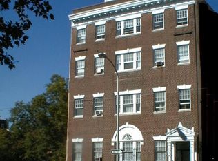 Clinton Place, Philadelphia, PA 19107